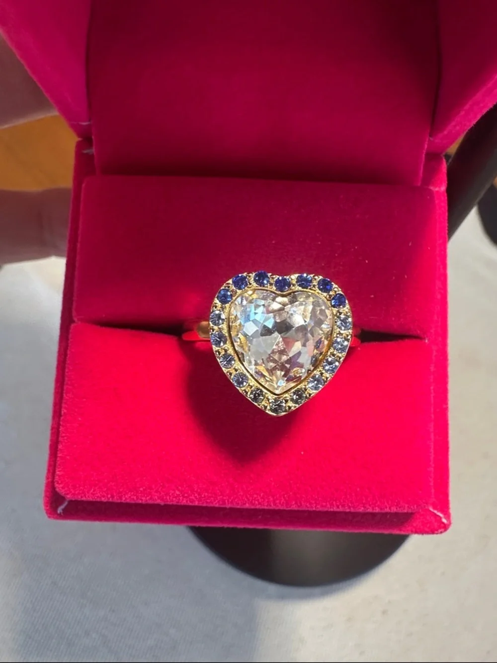 ✨ Kurt Geiger London Crystal Heart Cocktail Ring – Ombre Halo | Like New w/ Box - Picture 9 of 9